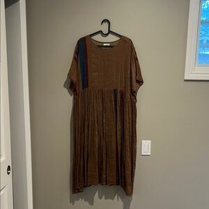 Uma Wang style Midi Dress with Color-Block Trim